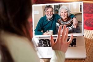 Video Chat with Facebook Friends: 5 Top Apps