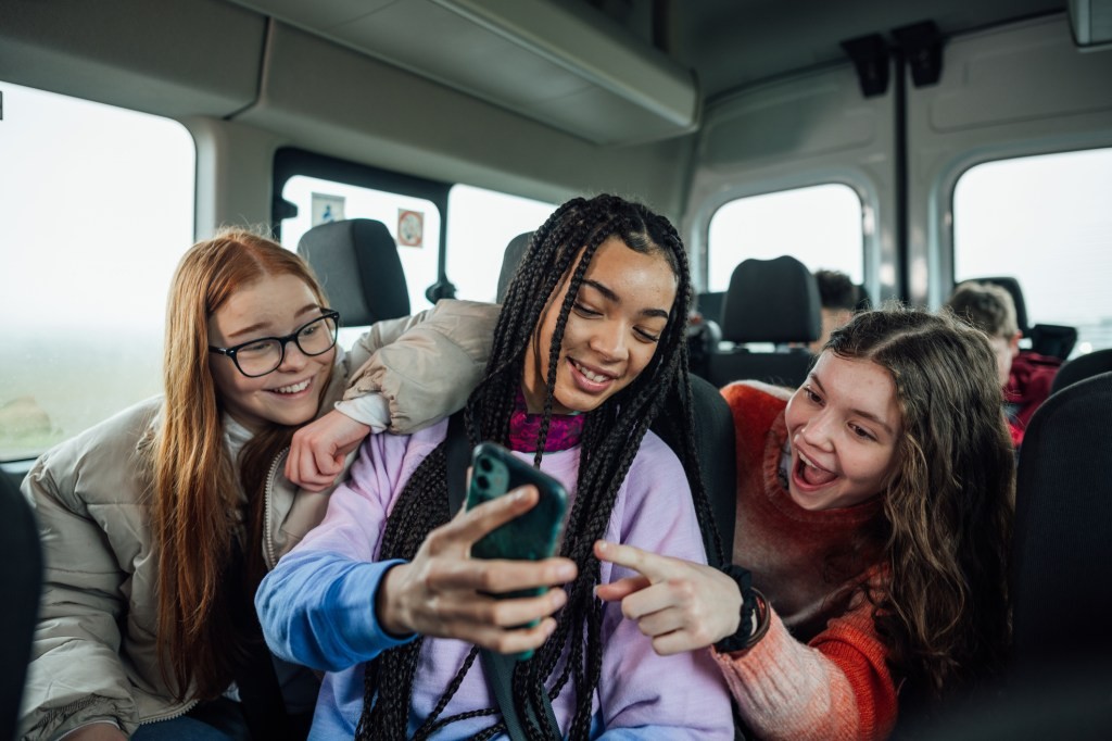 Hopeful Social Media Apps: Escaping Doomscrolling