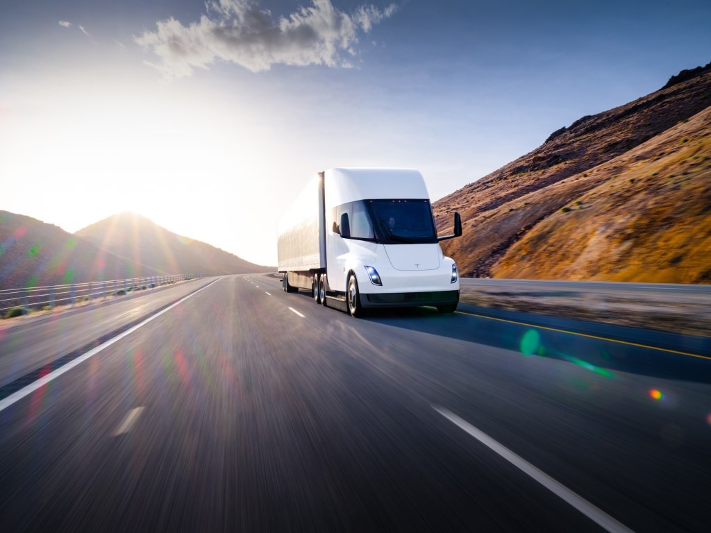EV Startup Funding: $100M Raised & Tesla's Federal Funding