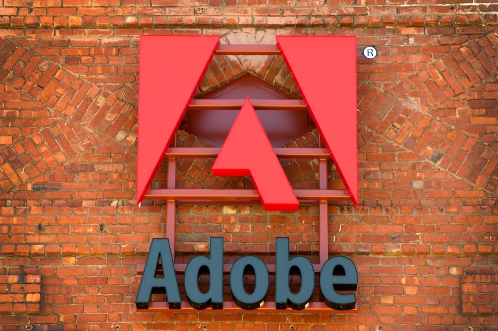 Adobe Photoshop Beta: New Content Attribution Tool to Fight Misinformation