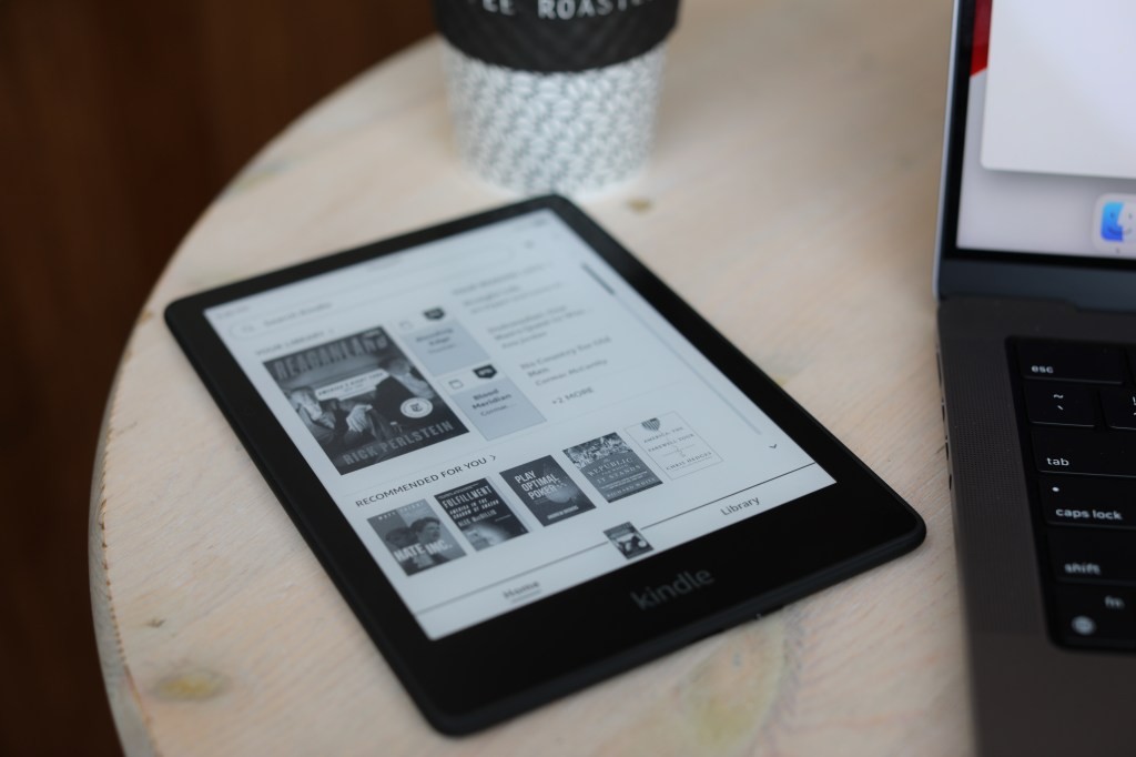 Amazon Kindle Paperwhite Signature Edition Review - Is It Worth It?