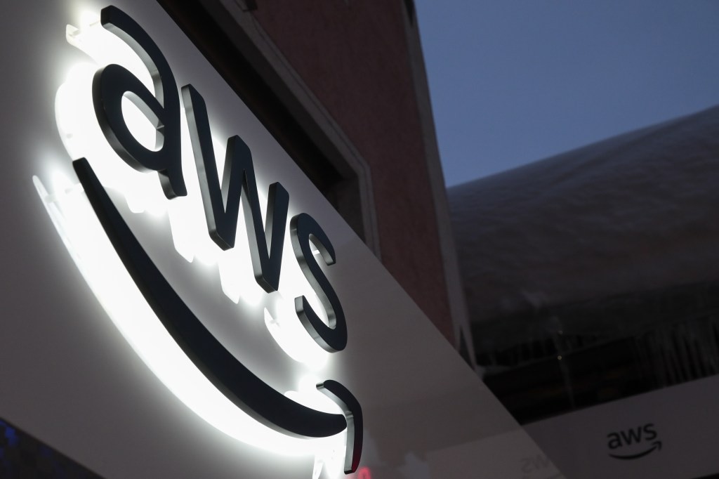 Amazon & Seraphim Launch AWS Accelerator for Space Startups