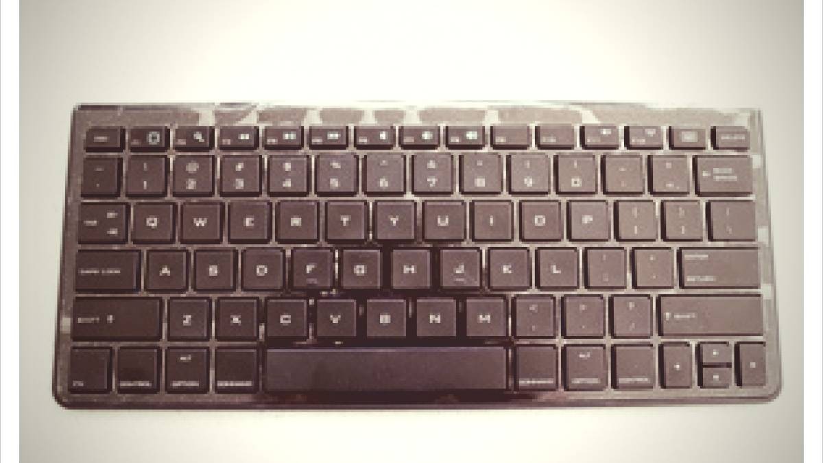 AmazonBasics Bluetooth Keyboard Review & Giveaway