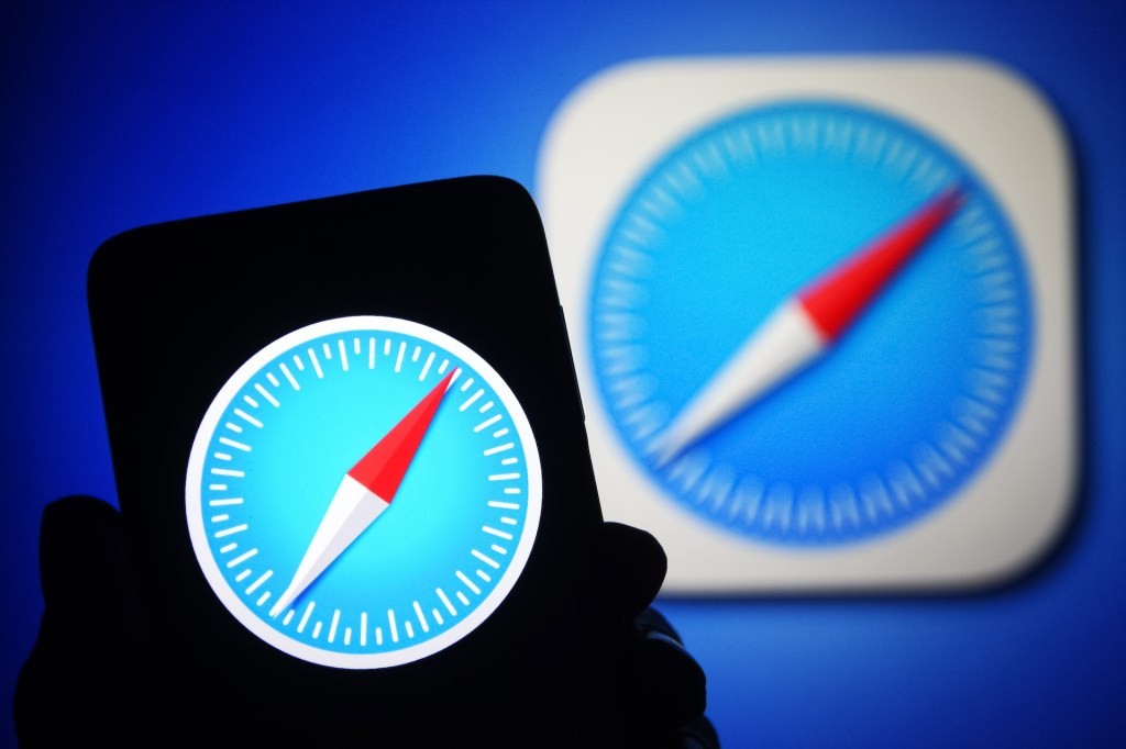 Apple to Integrate AI Search Engines into Safari