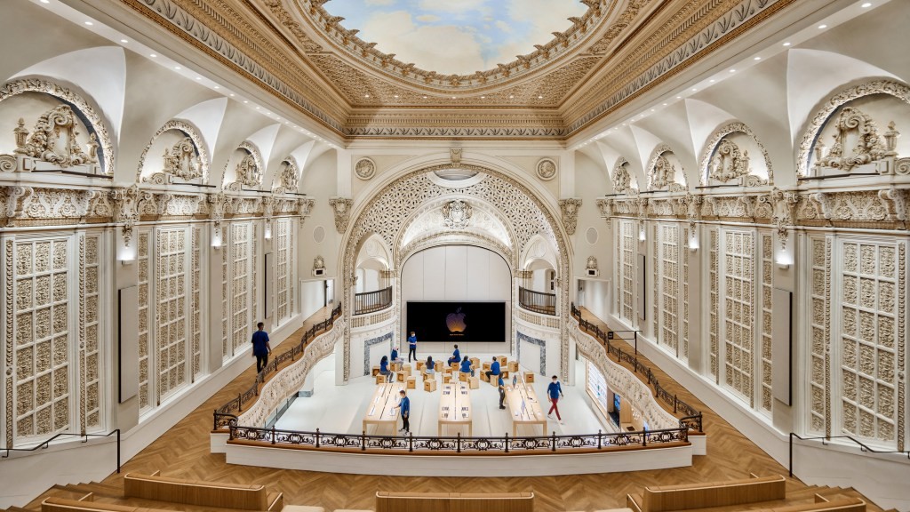 Apple Tower Theatre: New Store Coming to Downtown LA