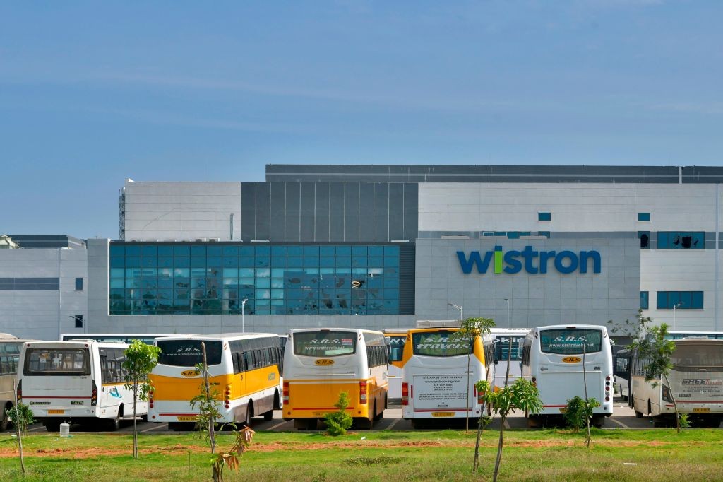 Apple Puts Wistron on Probation After India Plant Violence