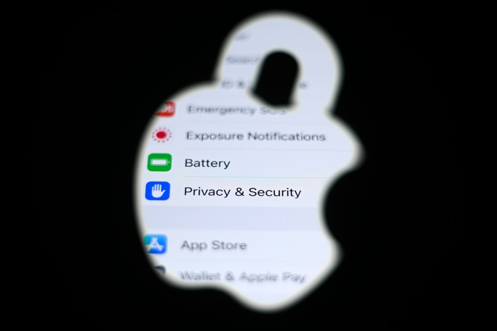 Apple Zero-Day Exploits Target Specific Individuals - iOS Security