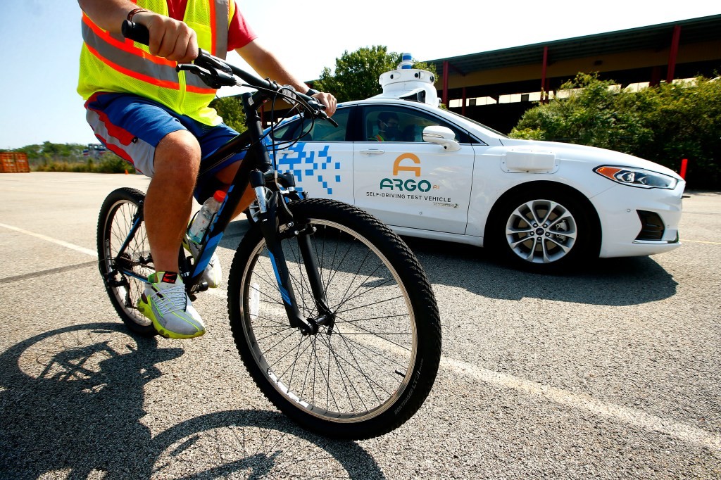 Argo AI Releases Standards for Self-Driving Car & Cyclist Interaction