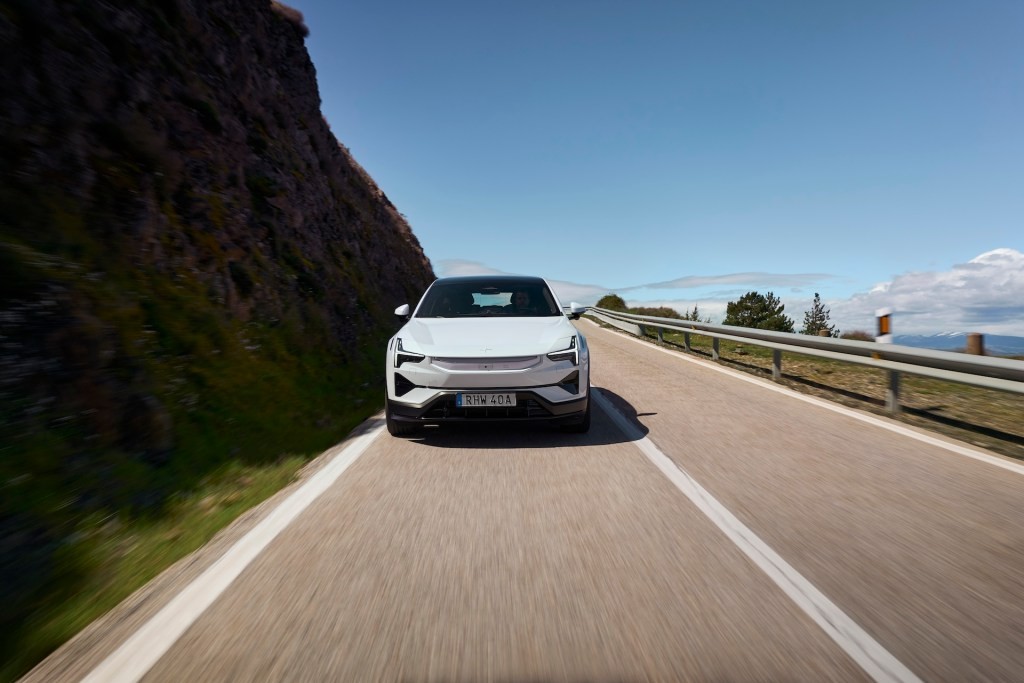 EV Discounts: Automakers Respond to Tesla's Challenges