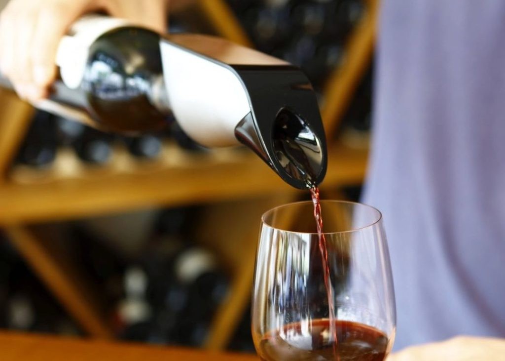 Aveine Smart Wine Aerator: Enhance Your Wine Experience
