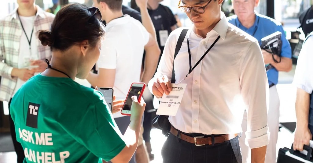 Volunteer at TechCrunch Disrupt 2025 - Get Exclusive Access