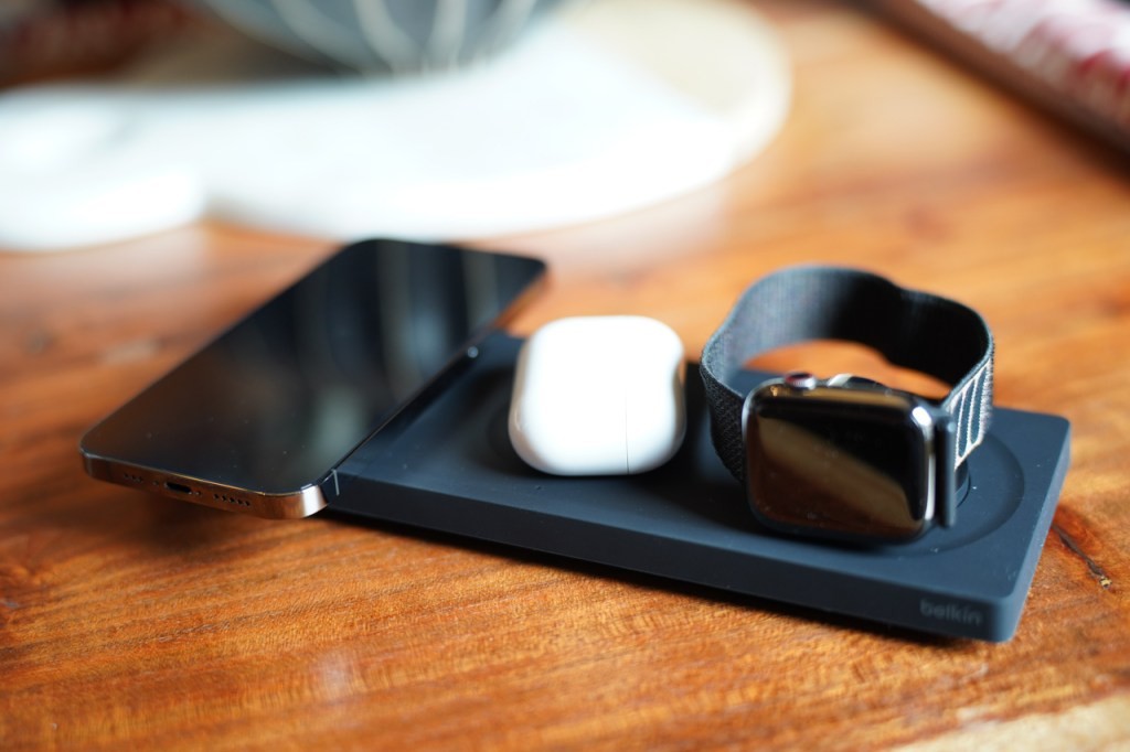 Belkin 3-in-1 Wireless Charger - Fast Apple Watch & iPhone Charging
