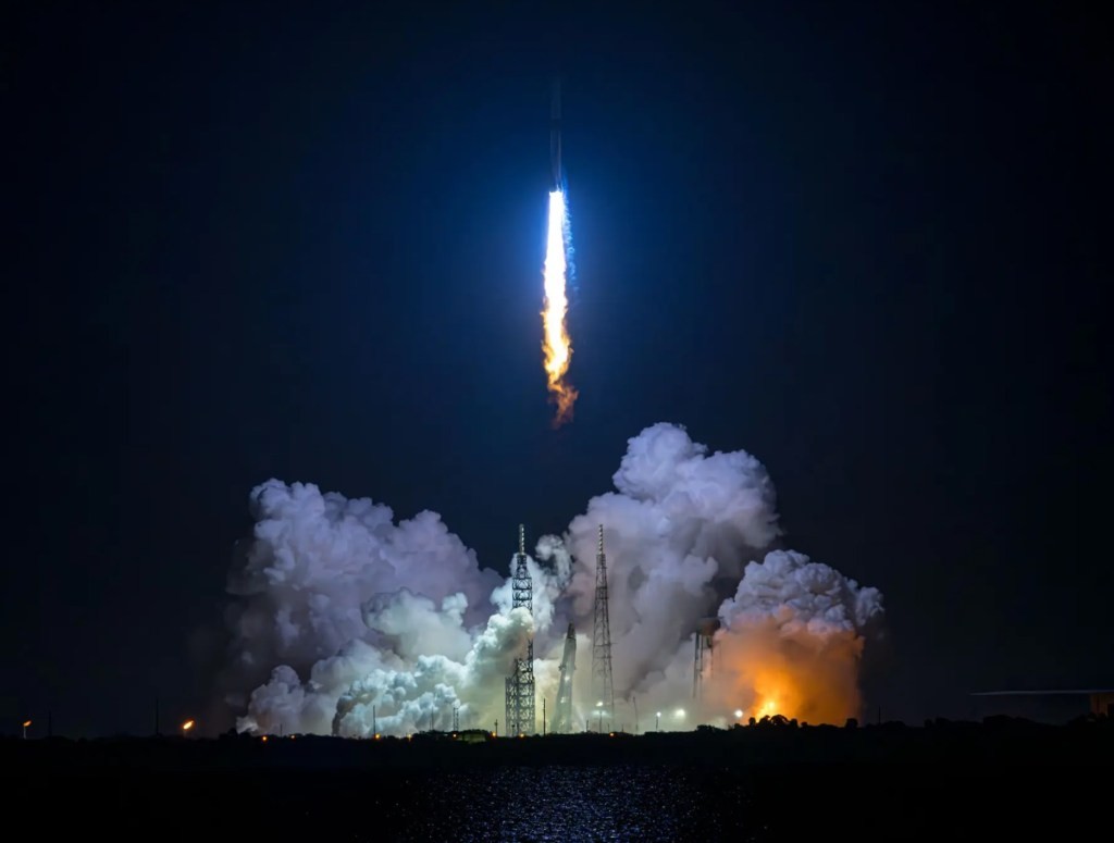 Blue Origin Launches New Glenn Rocket - Successful Space Launch