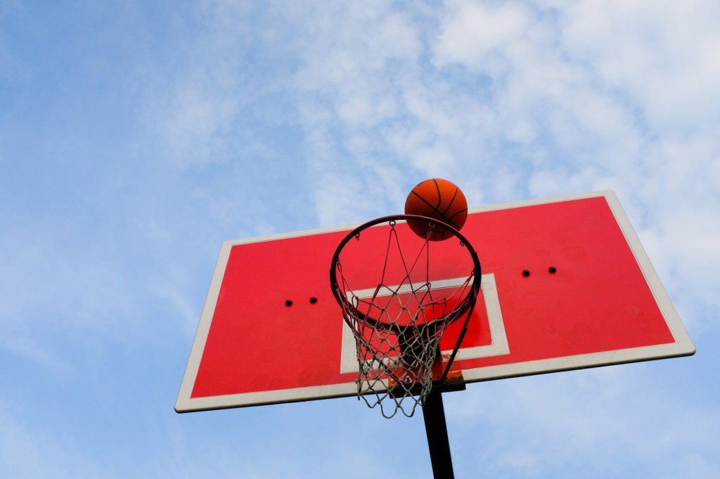 Bluesky Challenges Twitter with NBA Playoff Feature