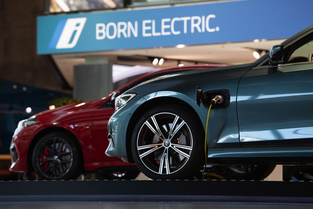 BMW and PG&E Partner for EV Grid Readiness