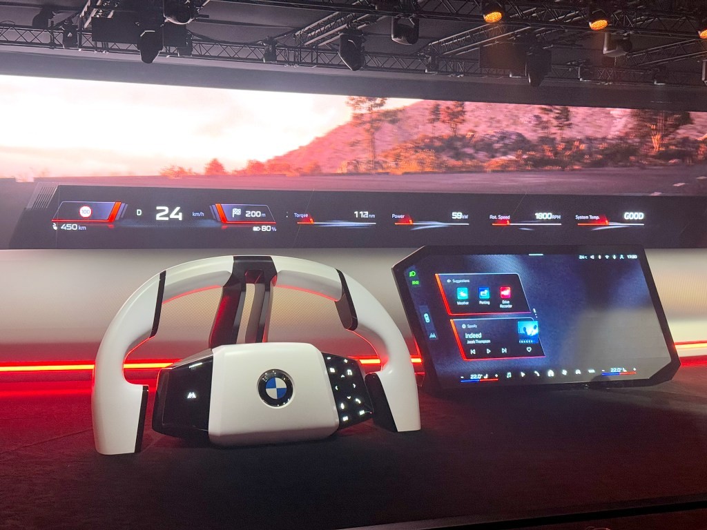 BMW at CES 2025: Windshield Widgets & New UI