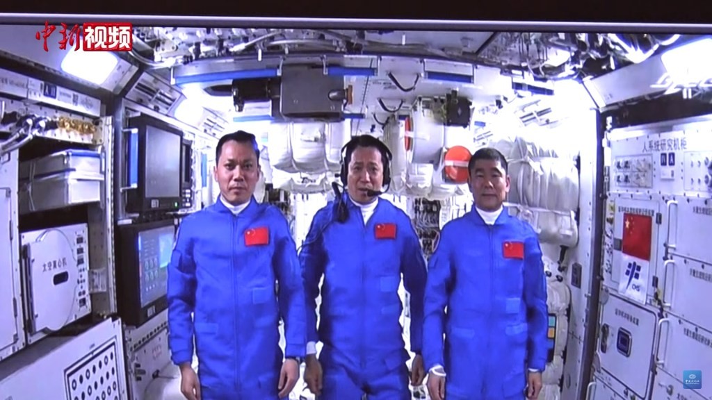 China Launches Astronauts to New Space Station | Space News
