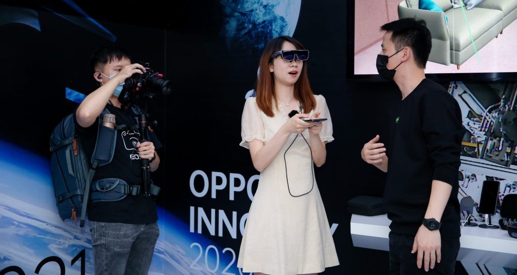 Oppo AR Push: China's Smartphone Giant Invests in Augmented Reality
