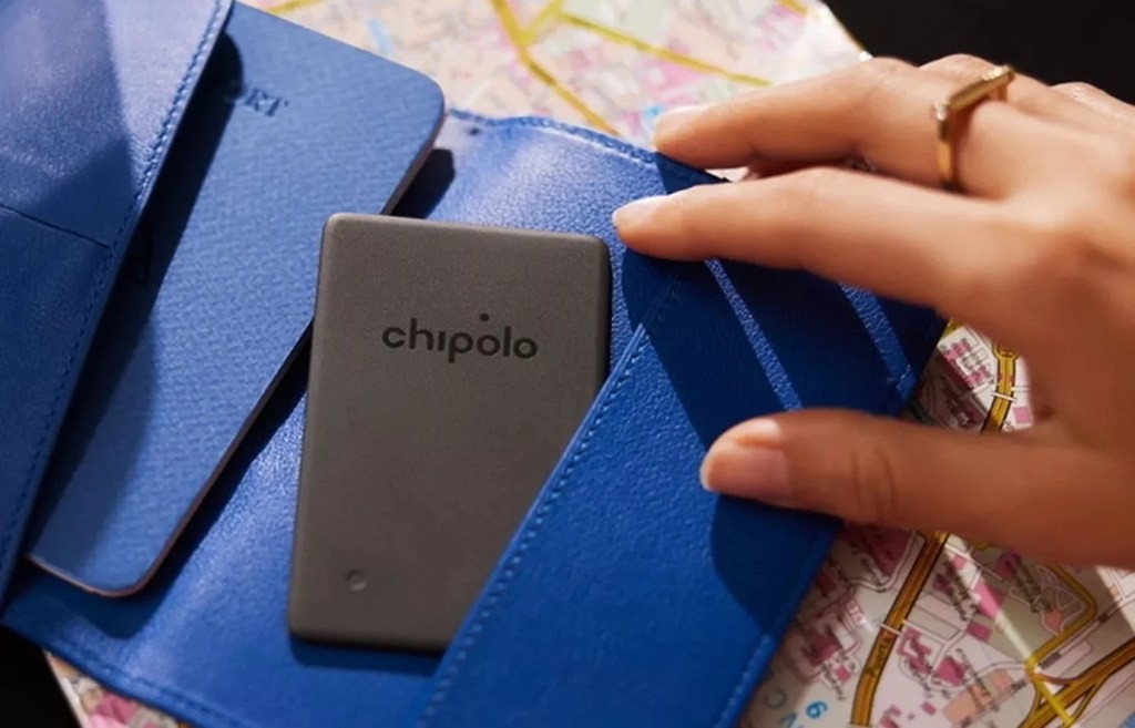 Chipolo Lost Wallet Tracker: A Tile Competitor for Apple Find My