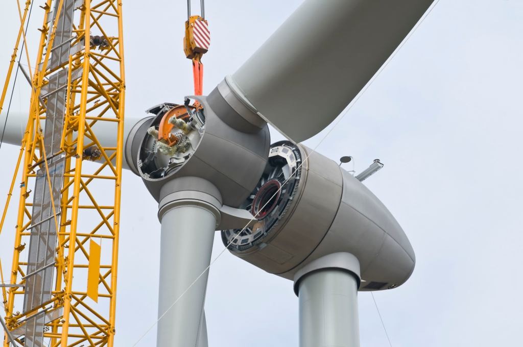 Climate Tech Investment Trends 2024: Bigger Rounds & Later Stages