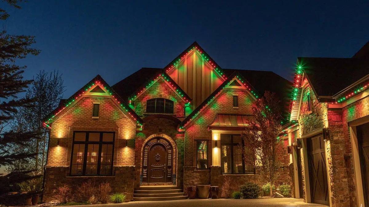 Christmas Rock Spectacular: Lights & Music Synced!