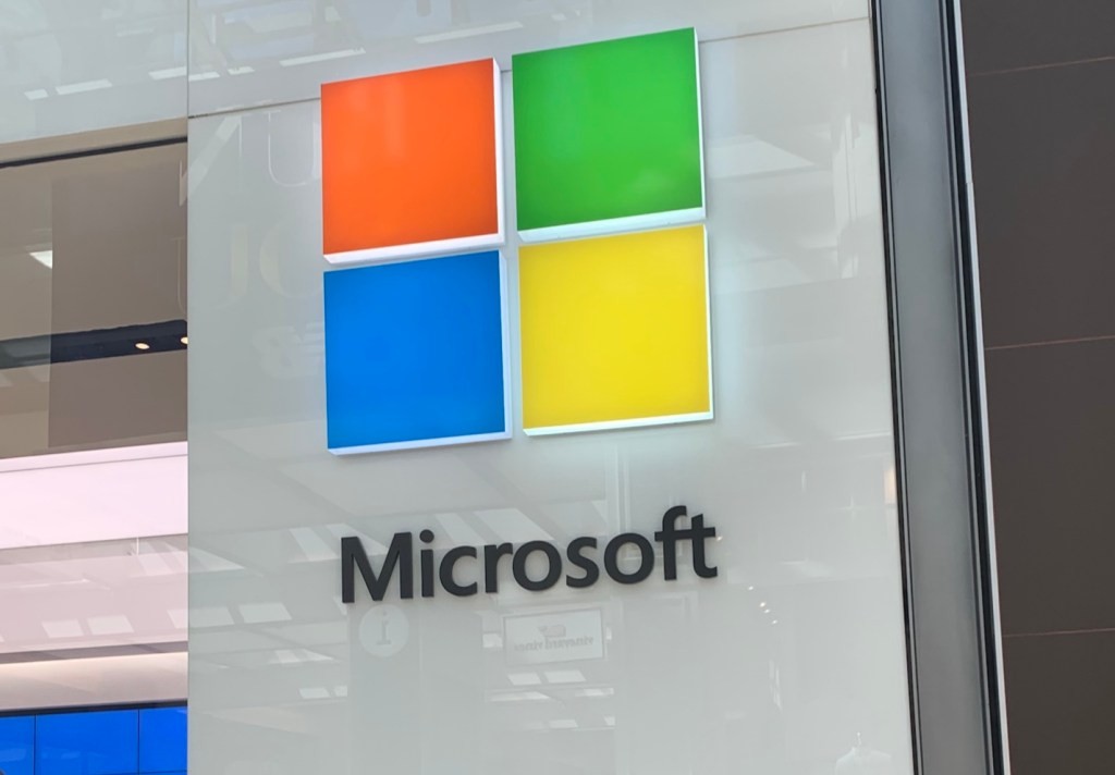 Cloud PCs & Chromebooks: Microsoft's Hardware Strategy?
