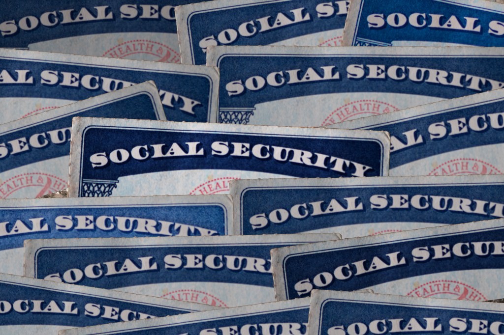 LexisNexis Data Breach: 364,000+ Records Exposed