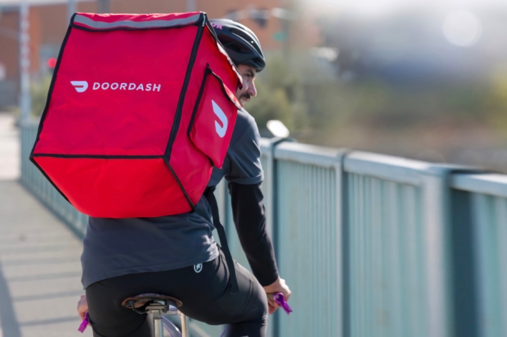 DoorDash Driver Faces Felony Charges for Spraying Customers' Food