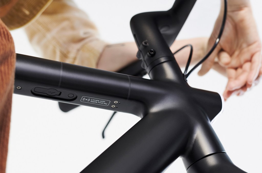 Apple Find My Now Supports e-Bikes & Earbuds | Tech News