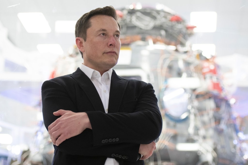 Elon Musk Criticizes Apple's App Store Fees as a 'Global Tax'
