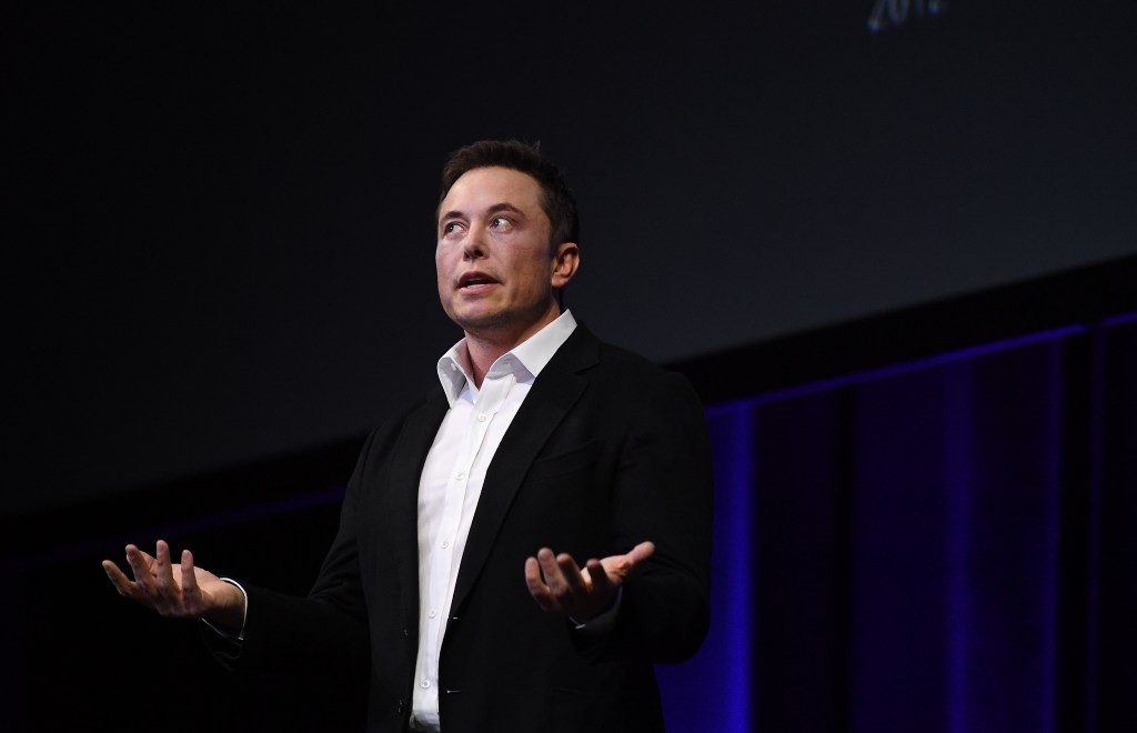 Elon Musk Criticizes Facebook, Promotes Signal After Capitol Riot