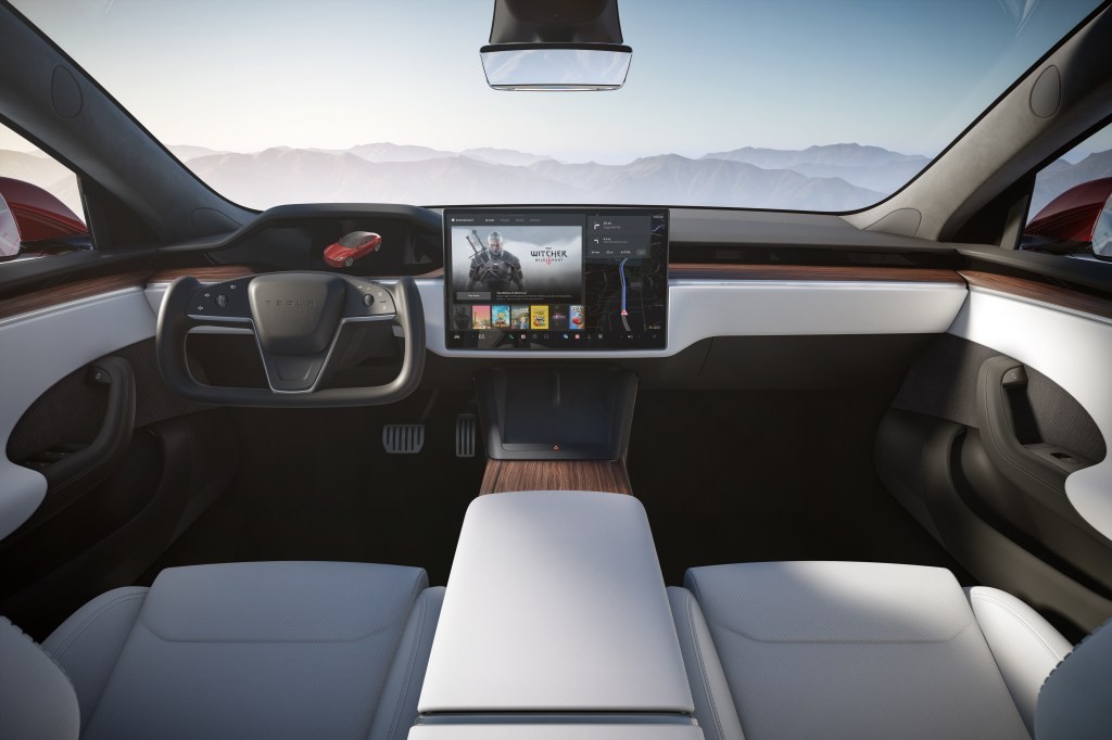 Elon Musk Pauses Full Self-Driving Beta - Software Issues