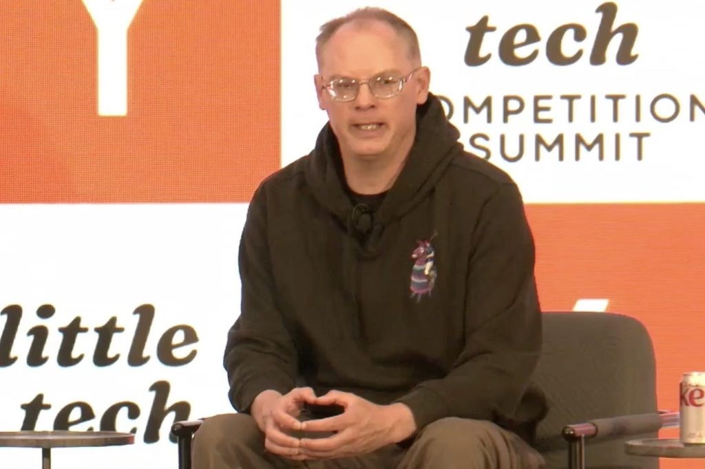 Epic Games CEO Slams Apple & Google as 'Gangster-Style'