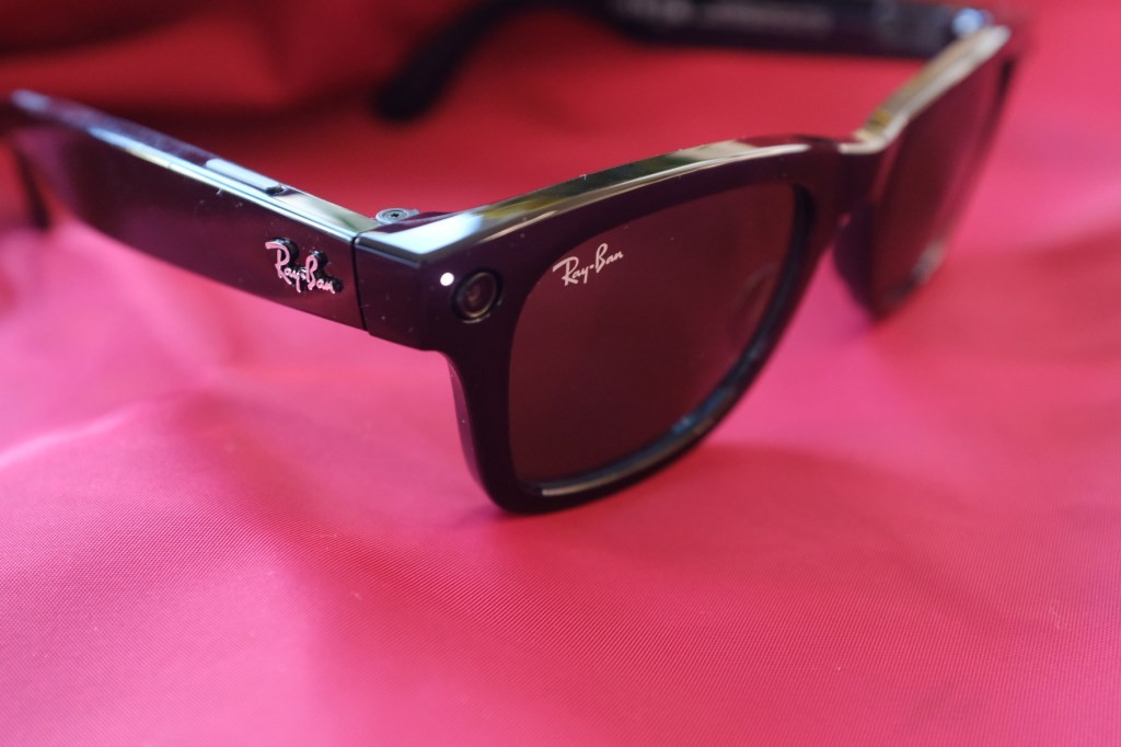 Facebook Glasses vs. Google Glass: Can Meta Succeed?