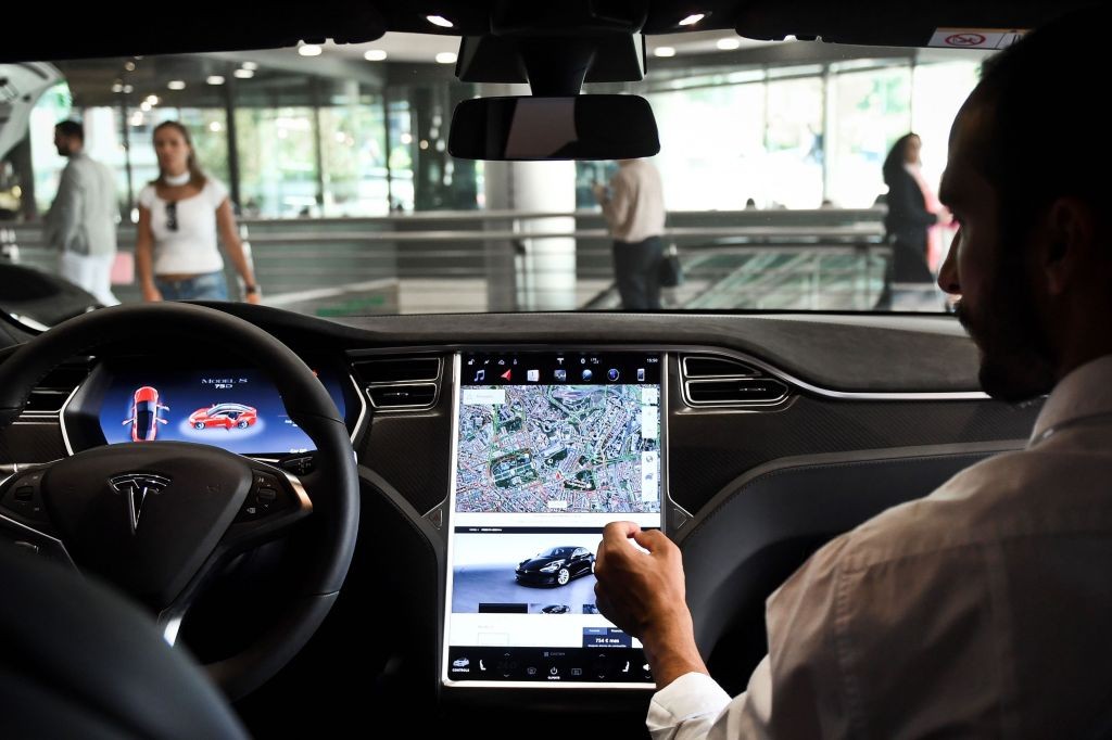 Tesla Security Flaw: Remote Access Risk in Third-Party Software