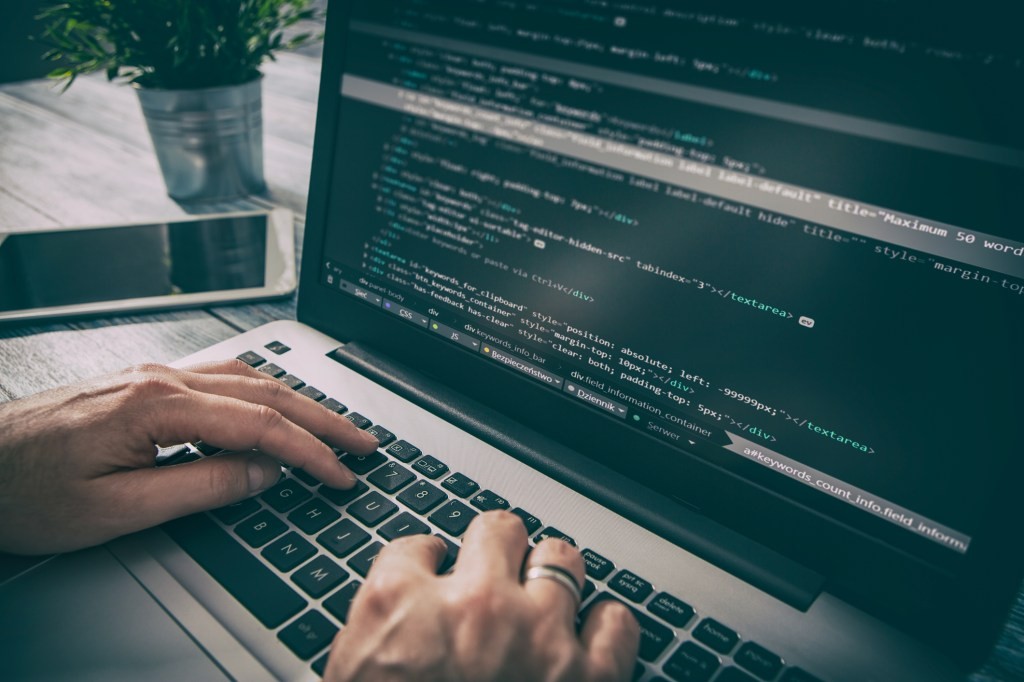 Flexport Accuses Ex-Employees of Source Code Theft | Supply Chain Dive