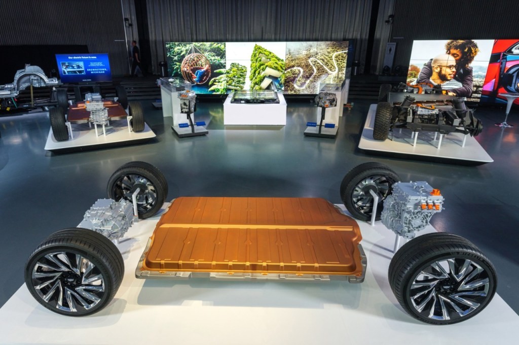 GM and LG Chem Explore Second US Battery Cell Plant