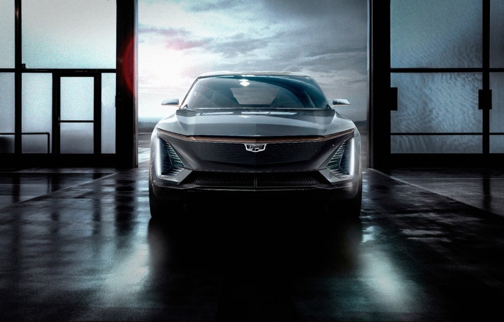 GM Partners with 7 Charging Networks for EV Expansion