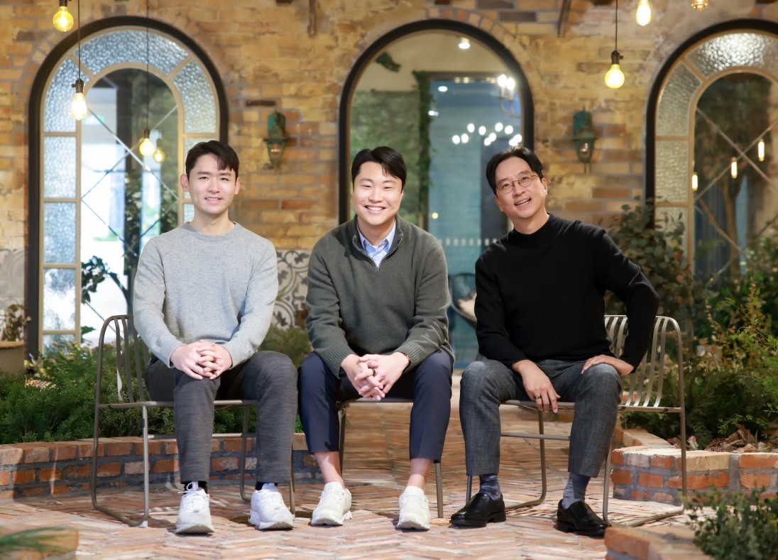 Google DeepMind, Cohere & Twelve Labs on Building with AI | TechCrunch Sessions