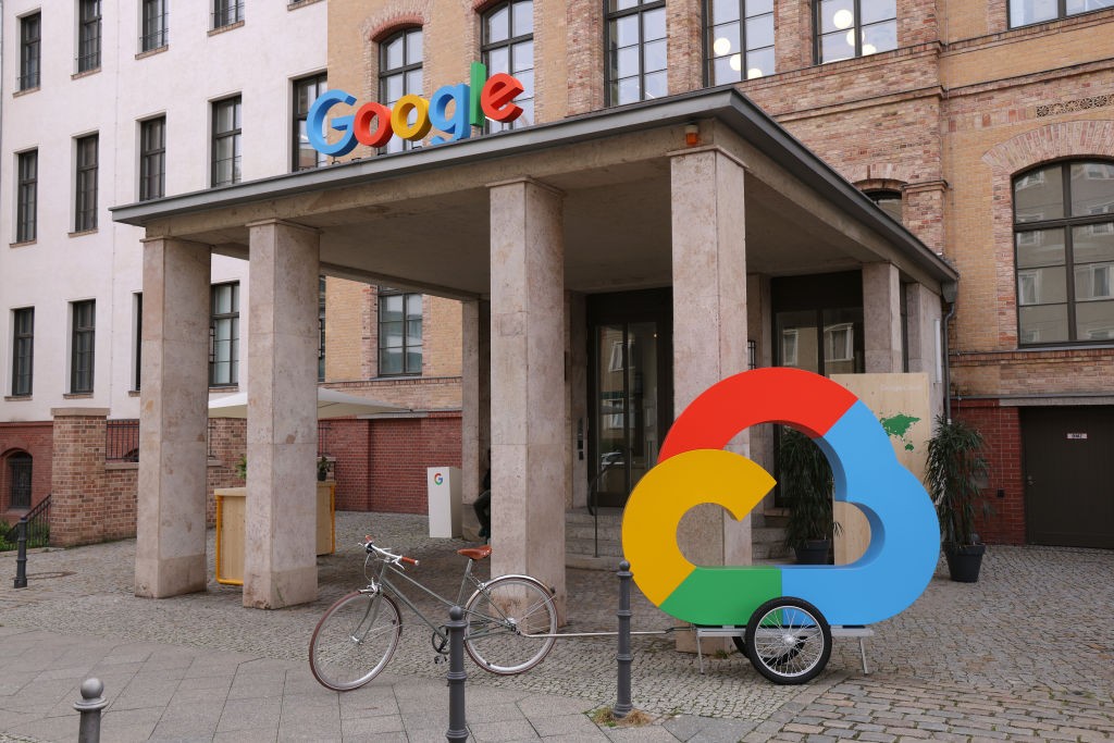 Google's Hybrid Cloud Push: New Edge & On-Prem Solutions