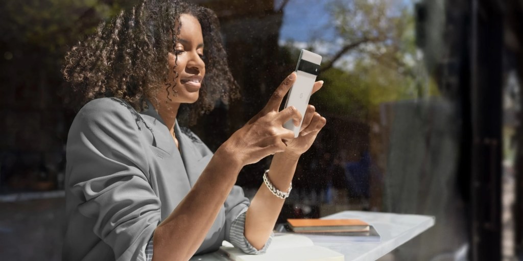 Google Improves Business Calling Experience - Wait Times & More