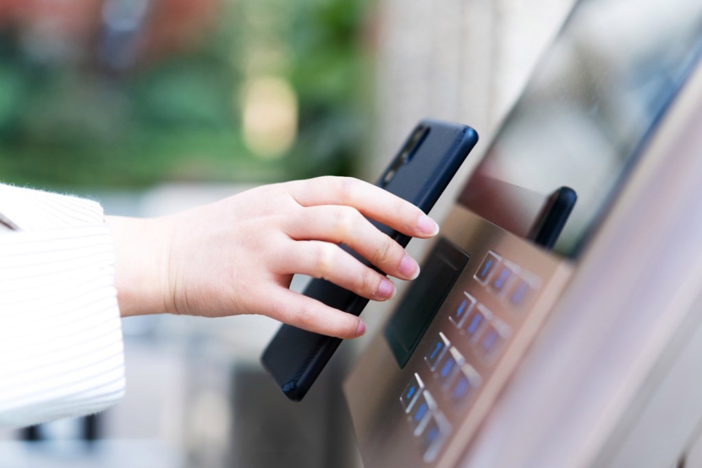 Google Pay Update: Grocery Offers, Transit & Spending Insights