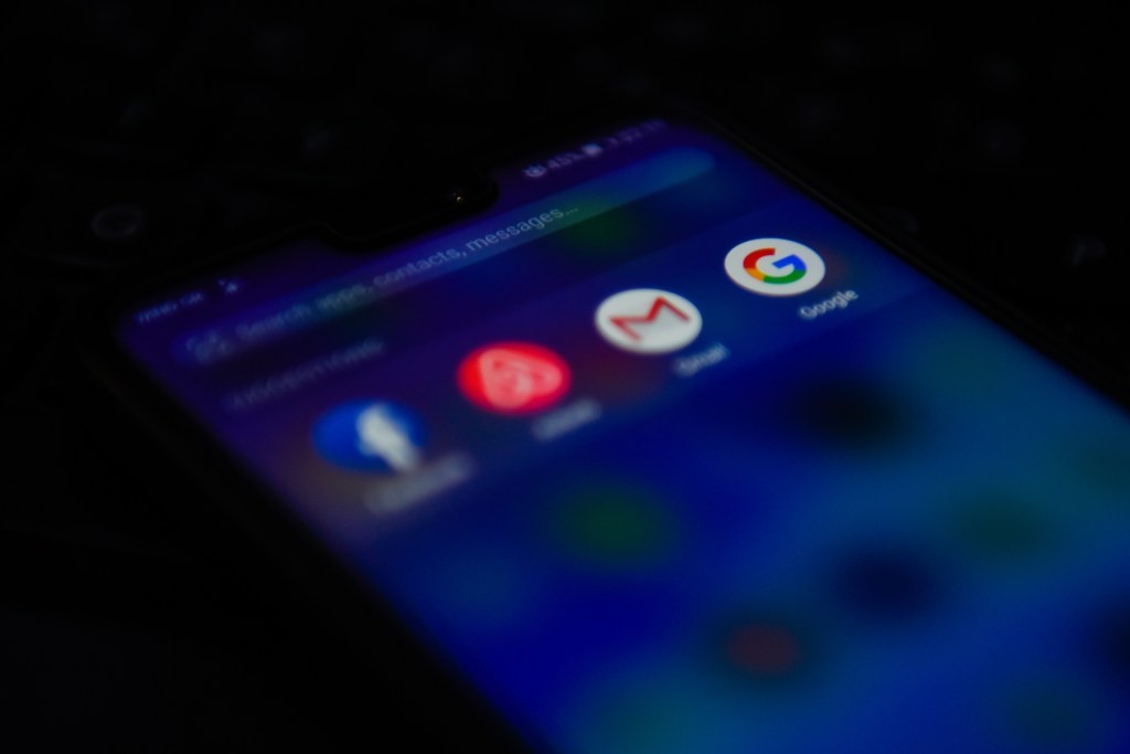 Spyware Android Apps: Governments Issue Warnings