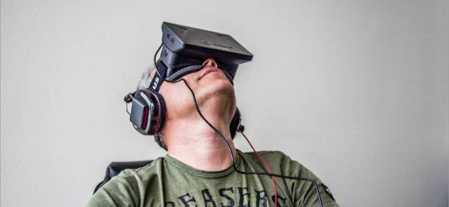 Augmented vs Virtual Reality: Understanding Head Mounted Displays