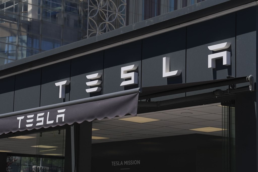 Tesla Takeover Protests: How Bluesky Organized the Movement