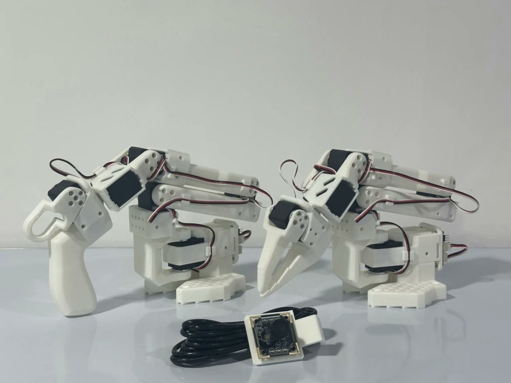 Hugging Face Robotic Arm: 3D-Printed & Affordable