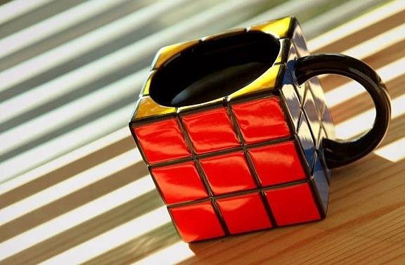 10-awesome-novelty-geek-mugs-created-8.jpg