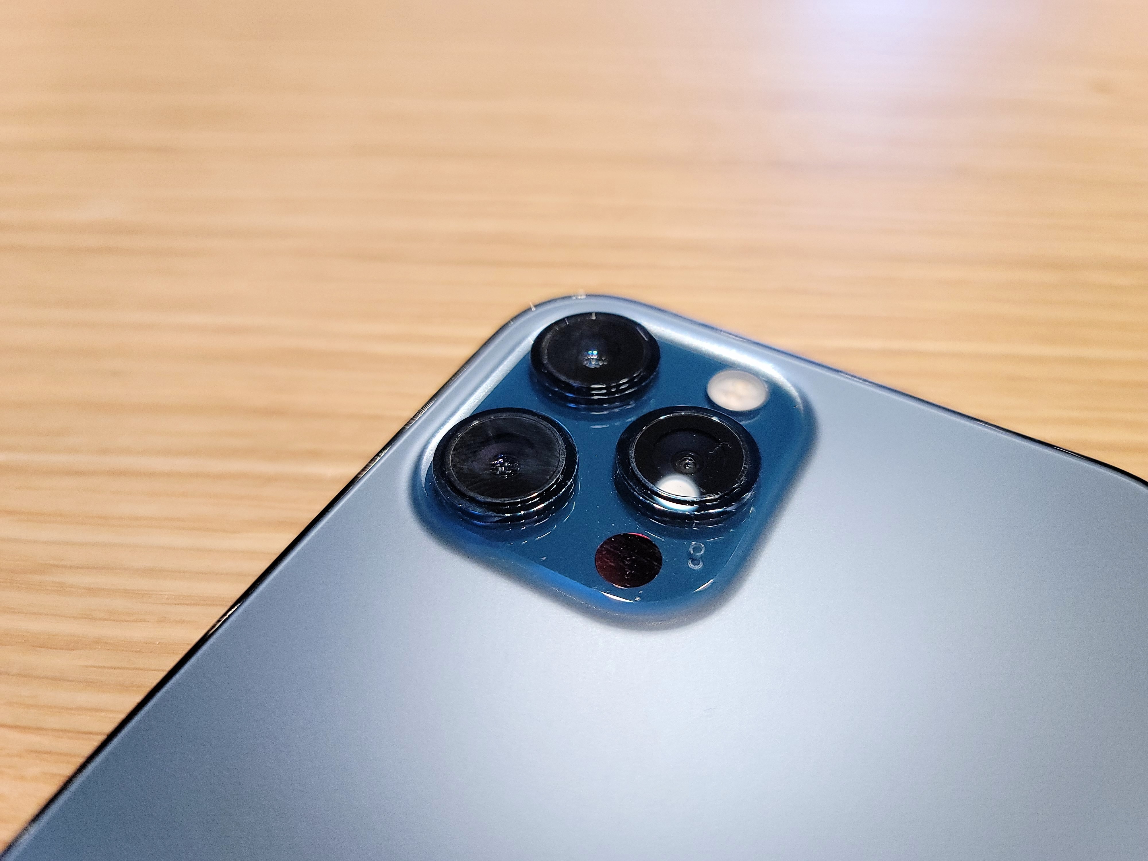 a better look at apple’s iphone 12 pro max and iphone mini