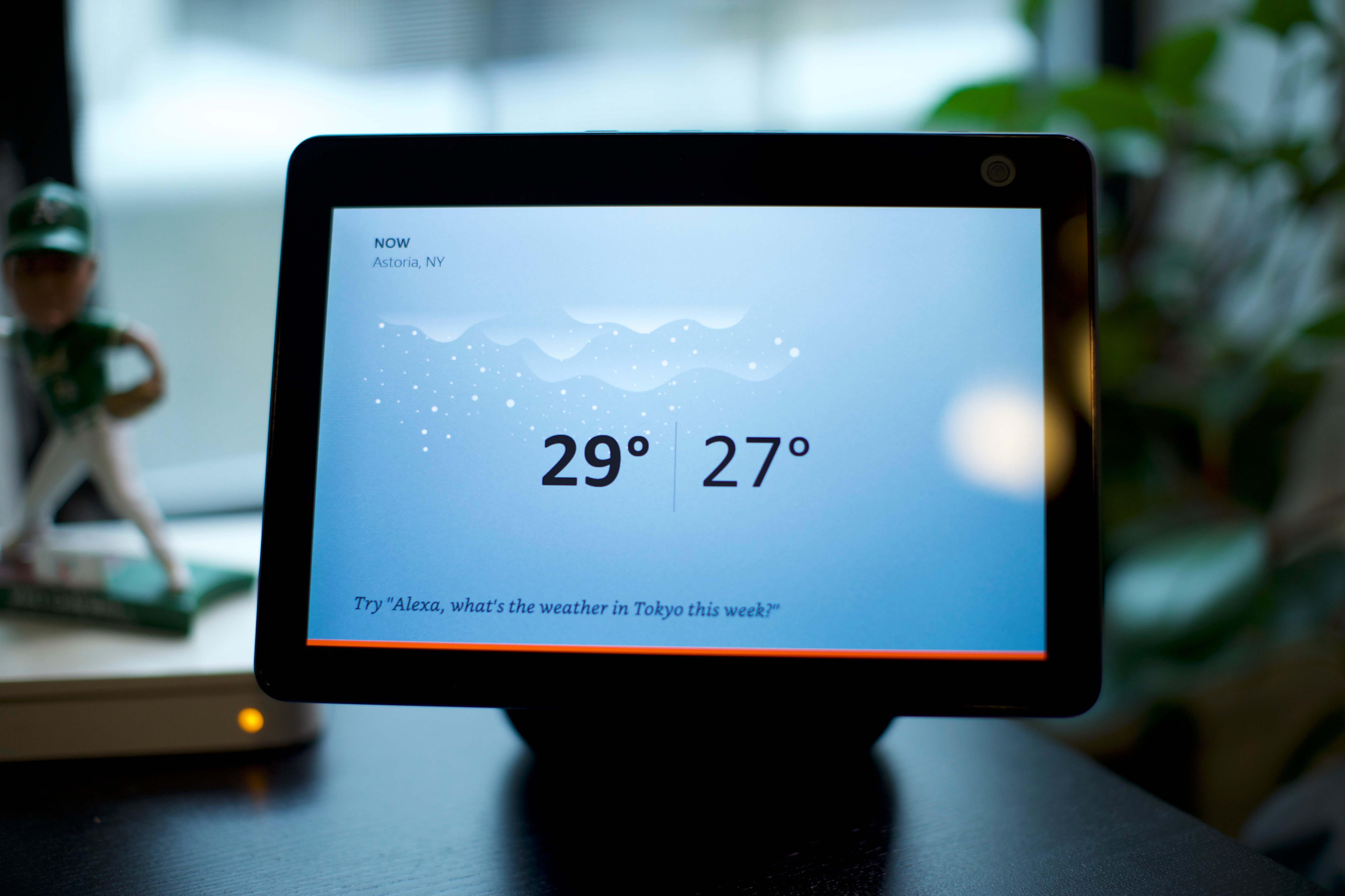 amazon echo show 10 review: unmoved