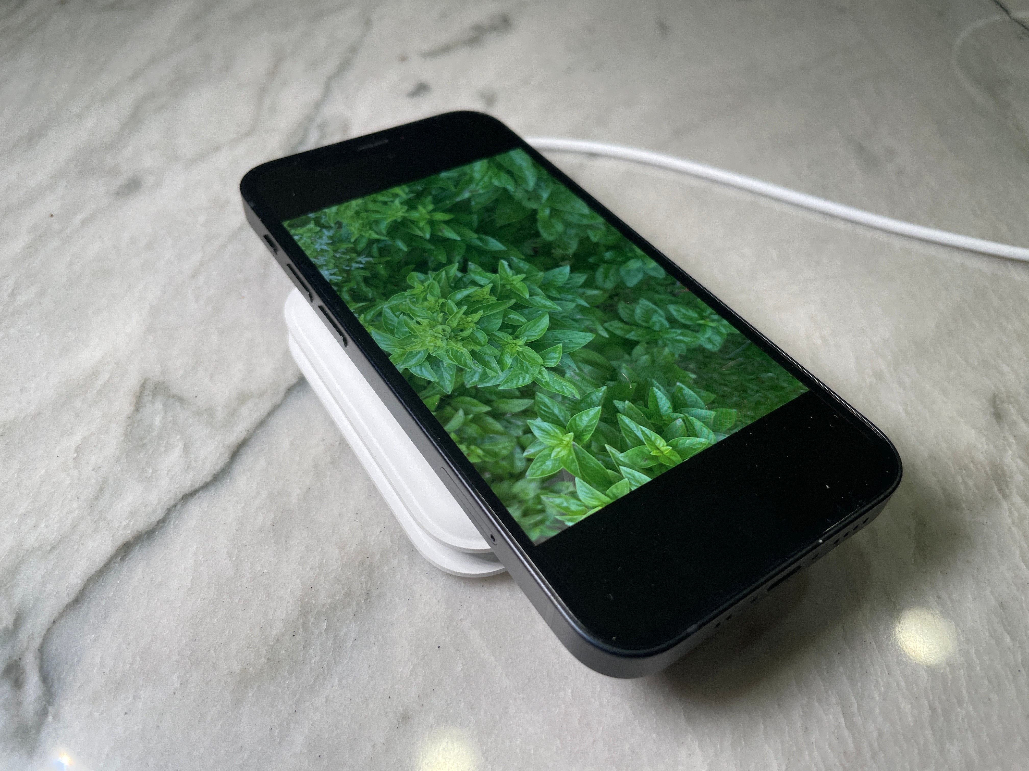 apple magsafe duo charger review: useful, but expensive and underwhelming 